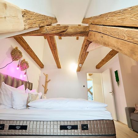 Апартаменты Wood World Luxury - Massage - Bergblick - Tranpolin- Parken Маркдорф Экстерьер фото