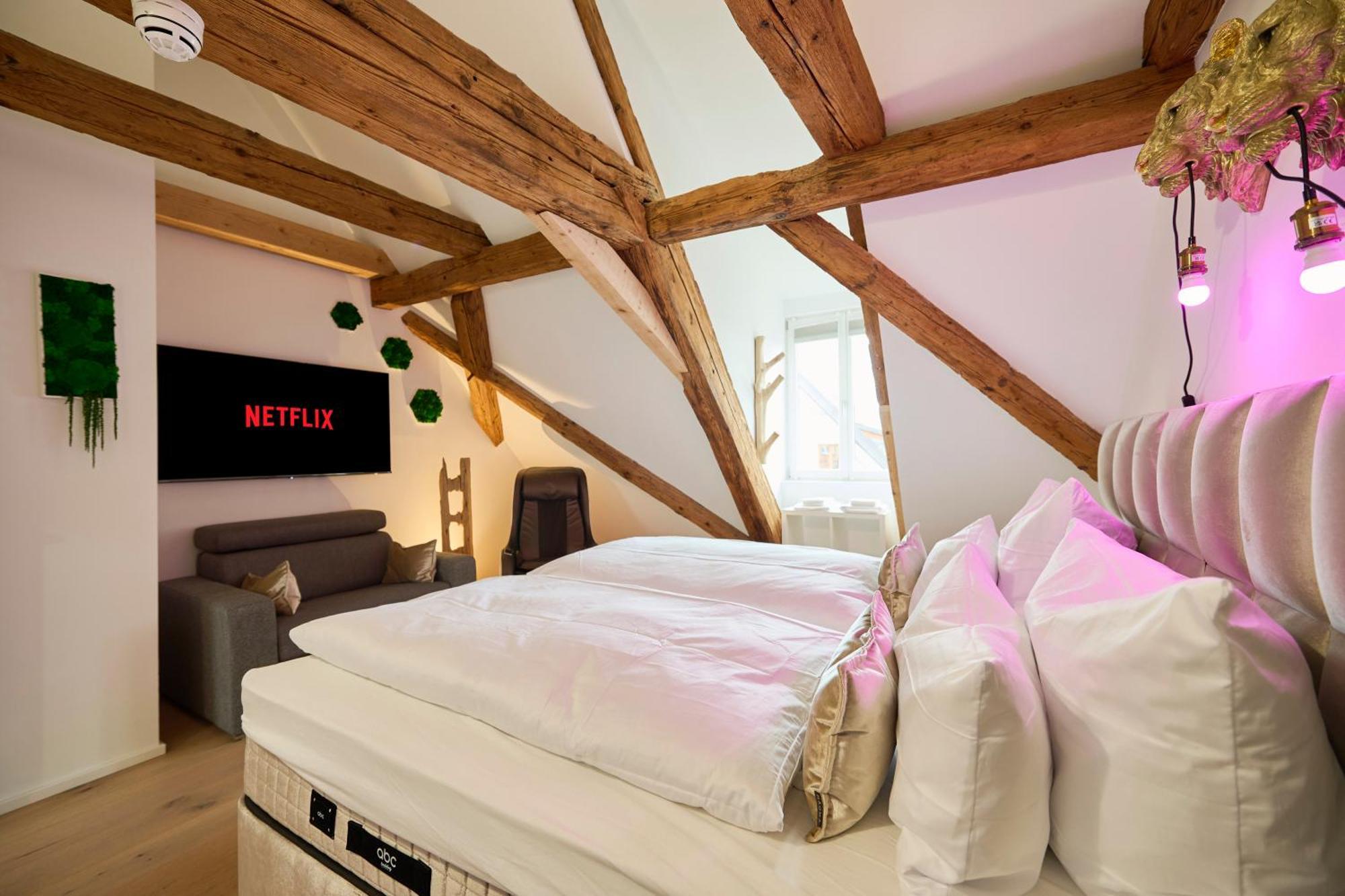 Апартаменты Wood World Luxury - Massage - Bergblick - Tranpolin- Parken Маркдорф Экстерьер фото